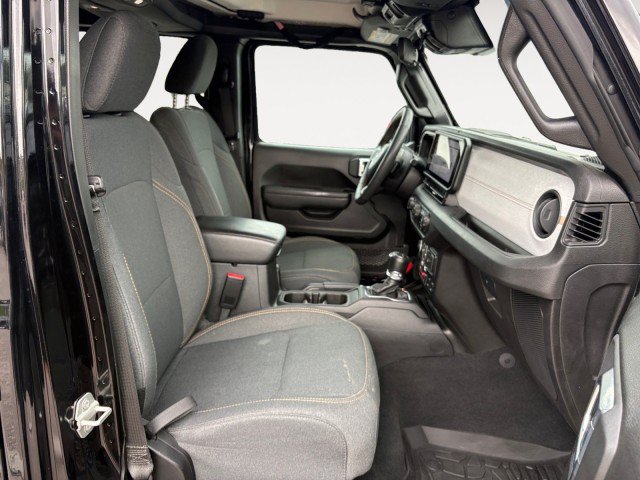 Used 2024 Jeep Gladiator Sport AWD/4WD image 8