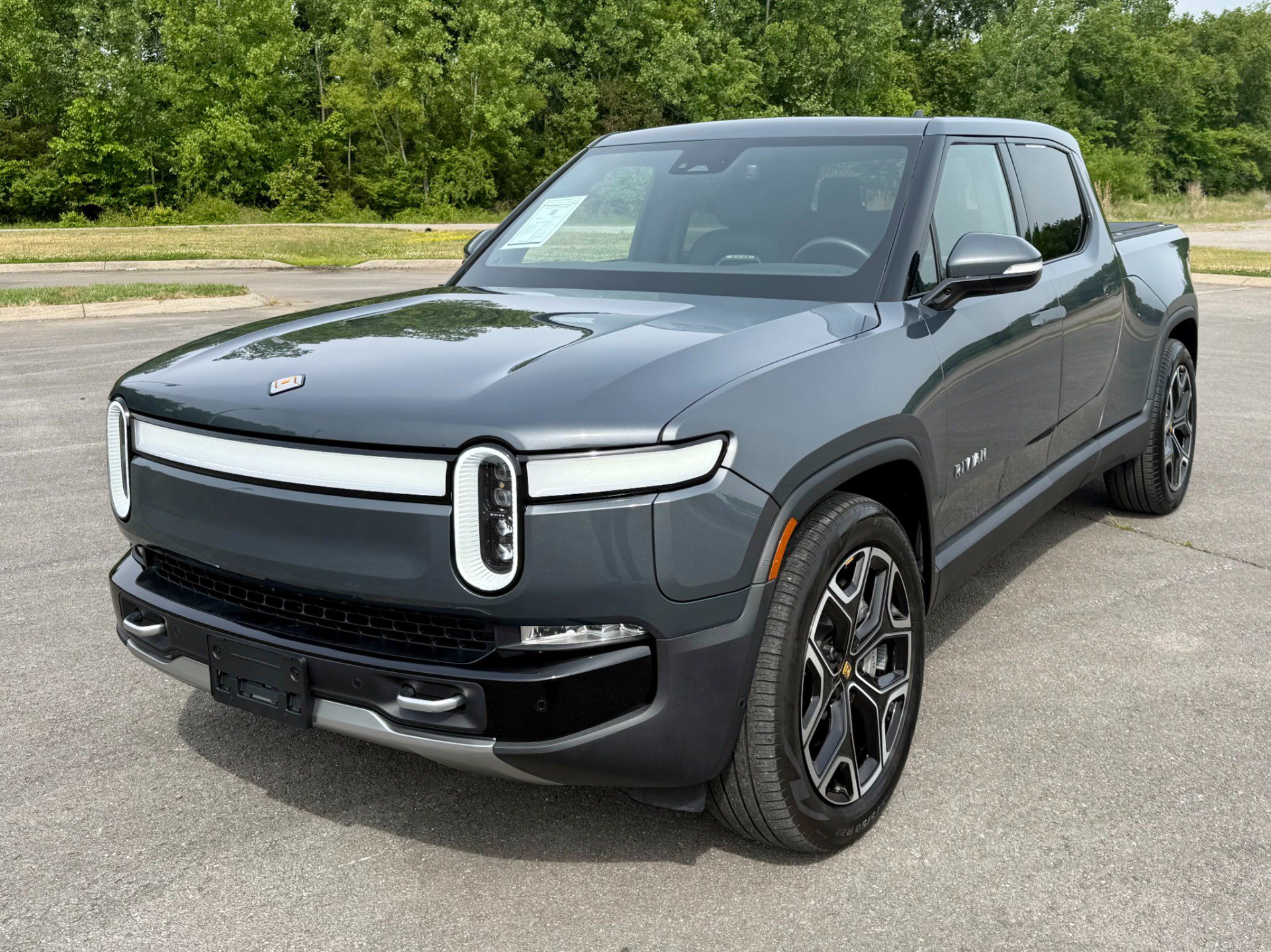 Used 2024 Rivian R1T Adventure AWD/4WD image 2