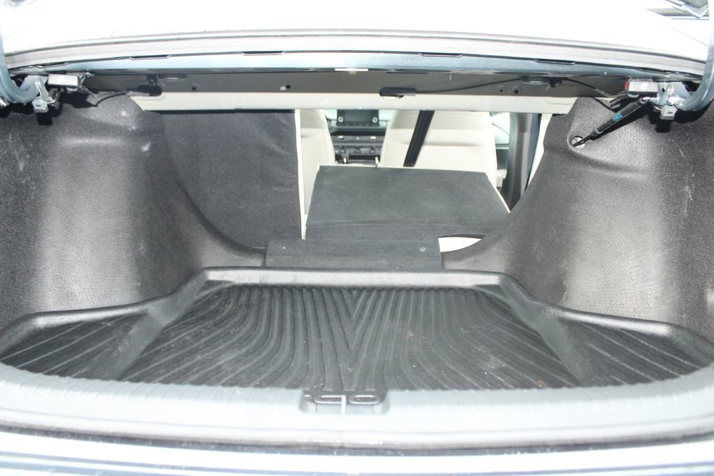 Certified 2024 Honda Accord EX image 28