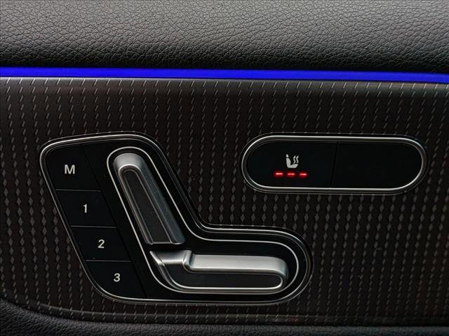 Used 2023 Mercedes-Benz EQB 300 4MATIC image 14