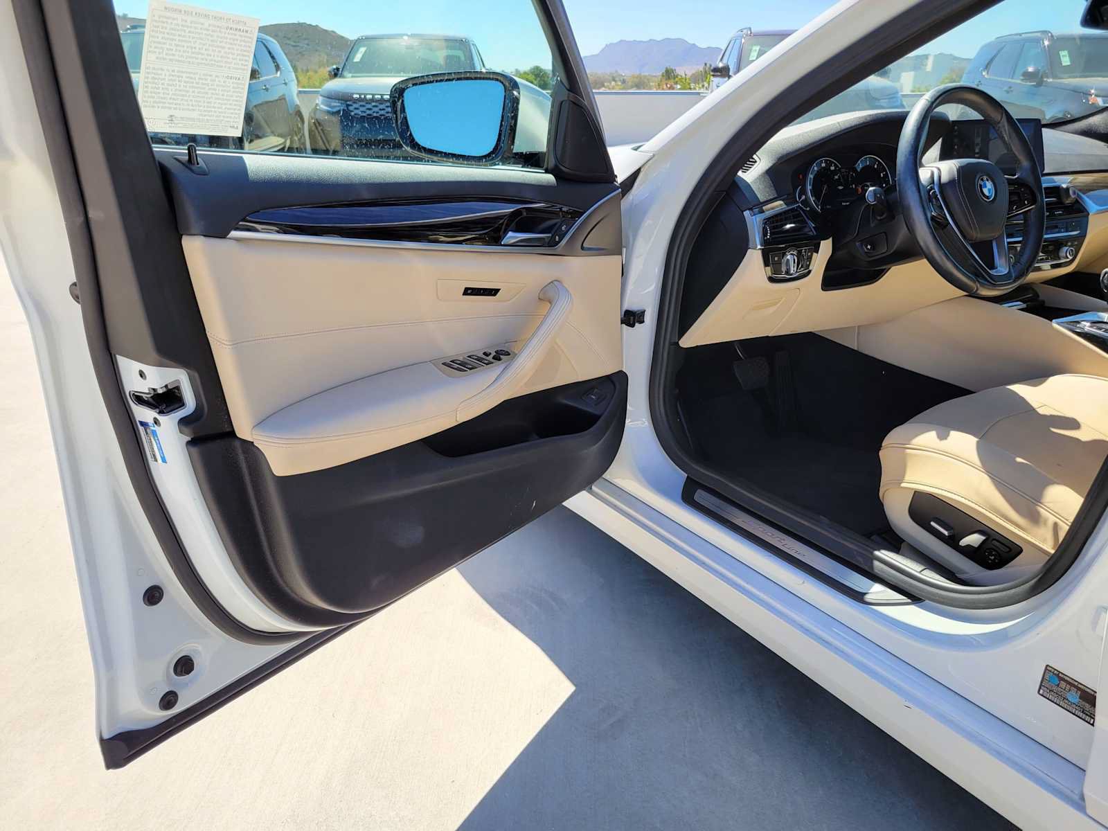 Used 2018 BMW 530i RWD image 26
