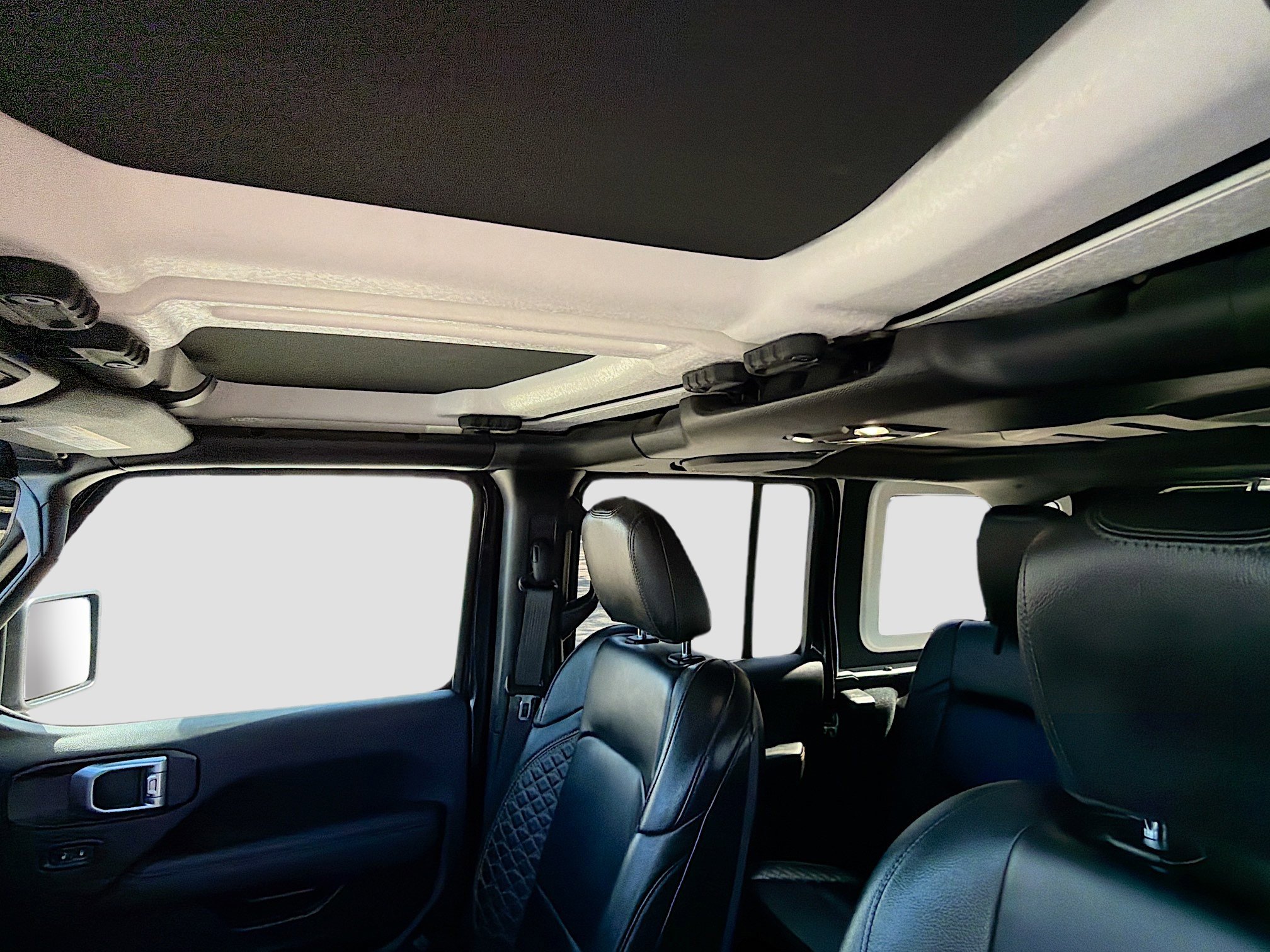 Used 2022 Jeep Wrangler Unlimited Sahara image 25