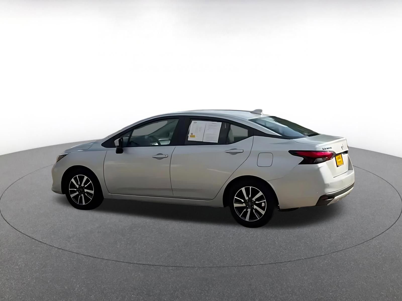 Used 2025 Nissan Versa SV FWD image 10