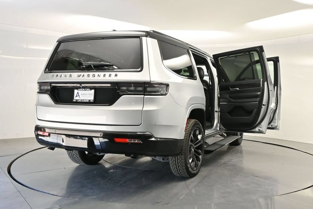 Used 2024 Jeep Grand Wagoneer Series II Obsidian w/ Quick Order Packagew 28T AWD/4WD image 44