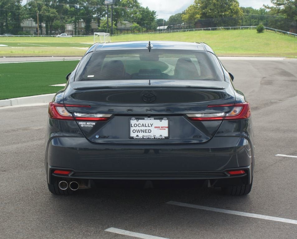 Used 2025 Toyota Camry SE w/ Convenience Package FWD image 3
