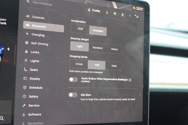 Used 2022 Tesla Model 3 Standard Range RWD image 11