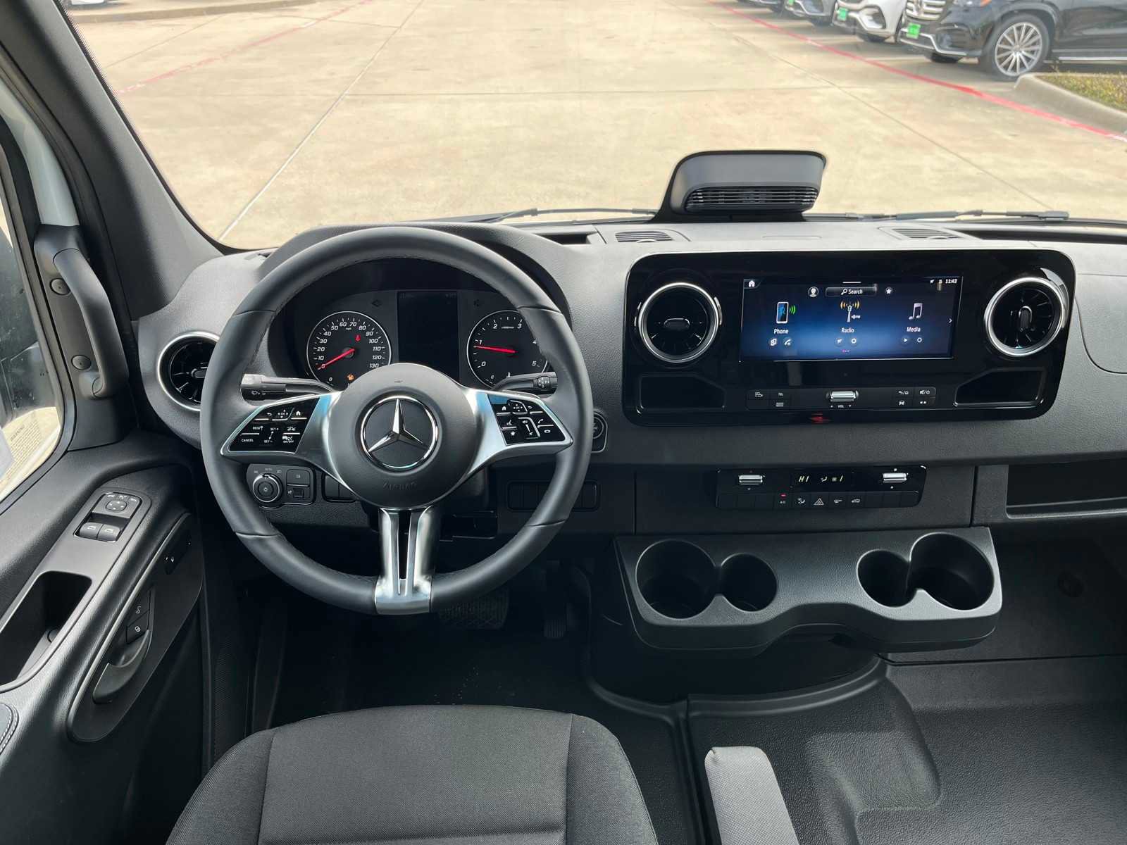 New 2025 Mercedes-Benz Sprinter 2500 image 12