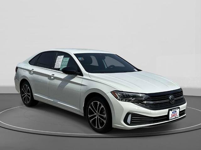 Used 2024 Volkswagen Jetta Sport FWD image 4