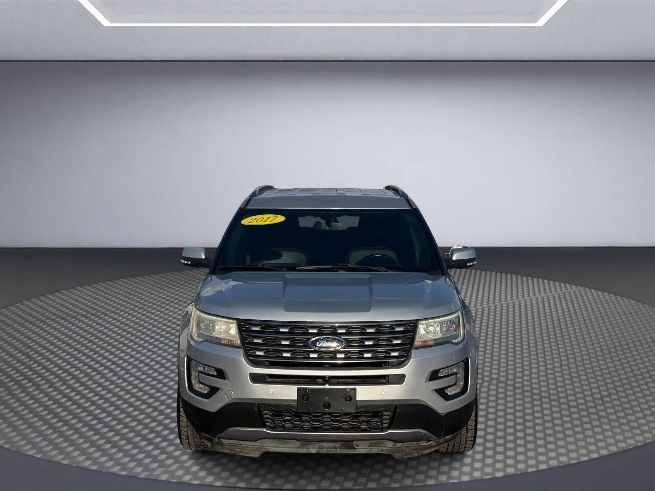 Used 2017 Ford Explorer Limited image 2