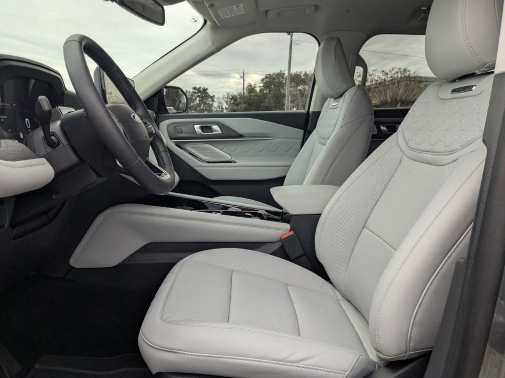New 2026 Ford Explorer Platinum w/ LUX Leather Package image 21