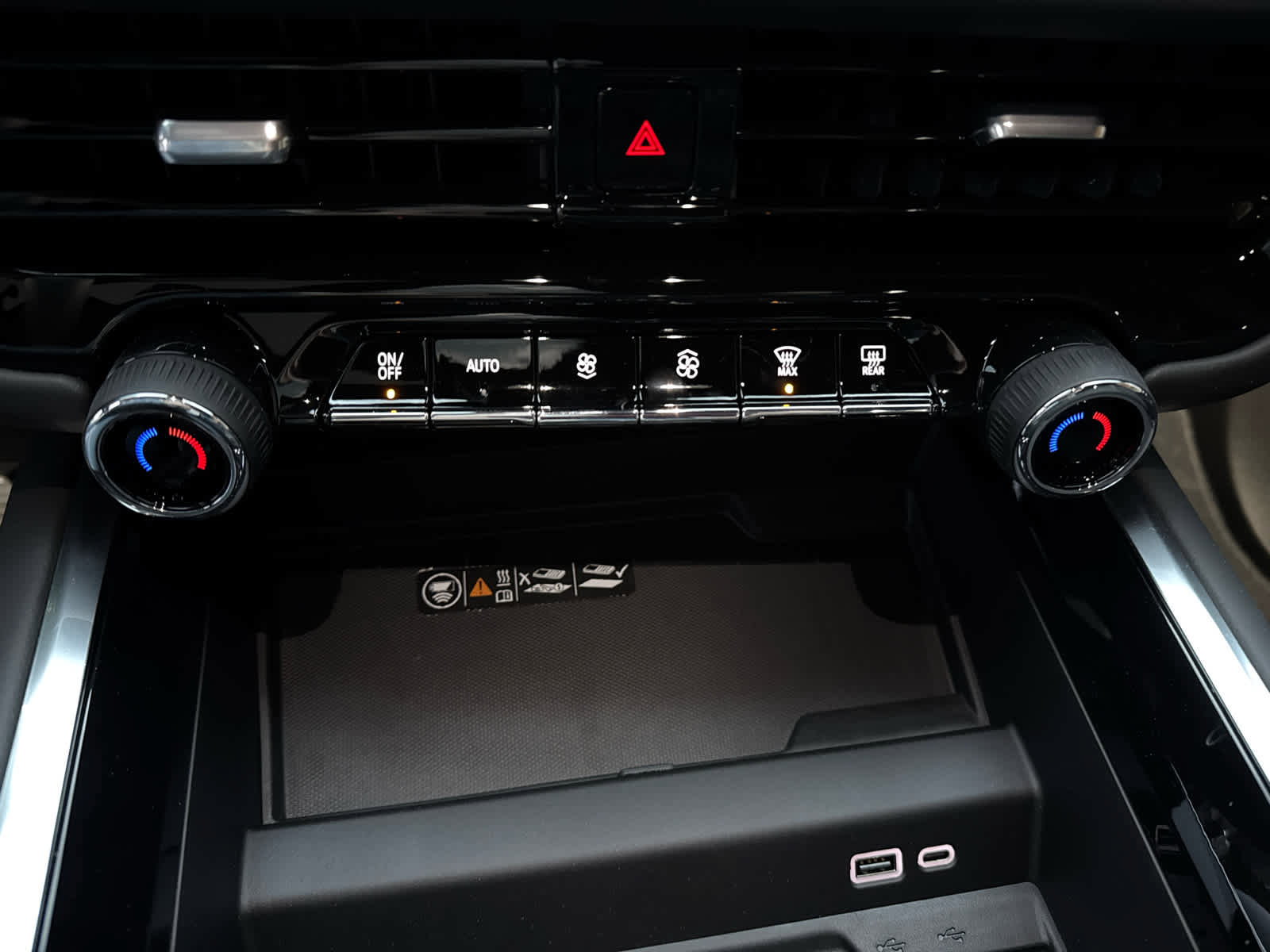 New 2026 Chevrolet Suburban Premier w/ Sun And Tow Package image 19