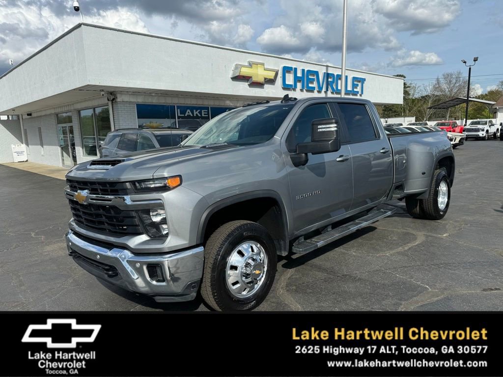 Used 2025 Chevrolet Silverado 3500 LT w/ Safety Package AWD/4WD image 1