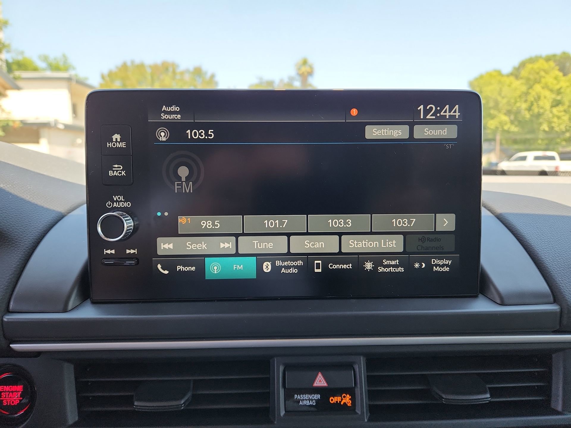 Used 2025 Honda Pilot EX-L image 12