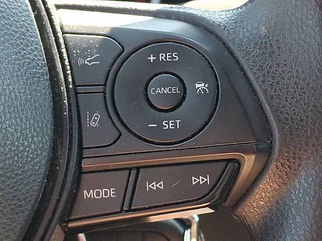 Used 2023 Toyota RAV4 LE AWD/4WD image 23