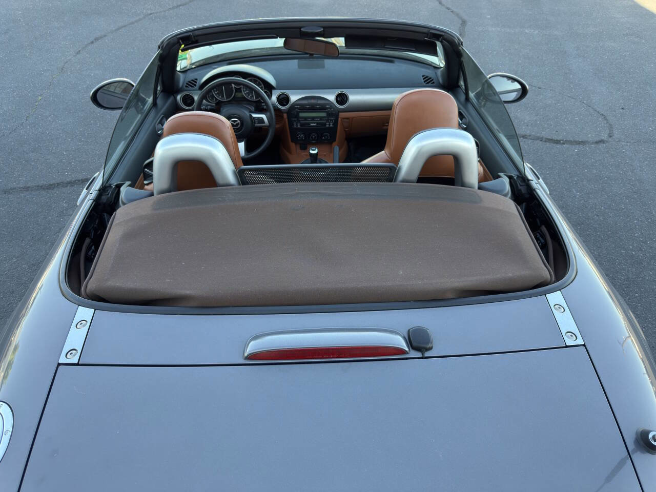 Used 2006 MAZDA MX-5 Miata Grand Touring w/ Premium Pkg RWD image 22