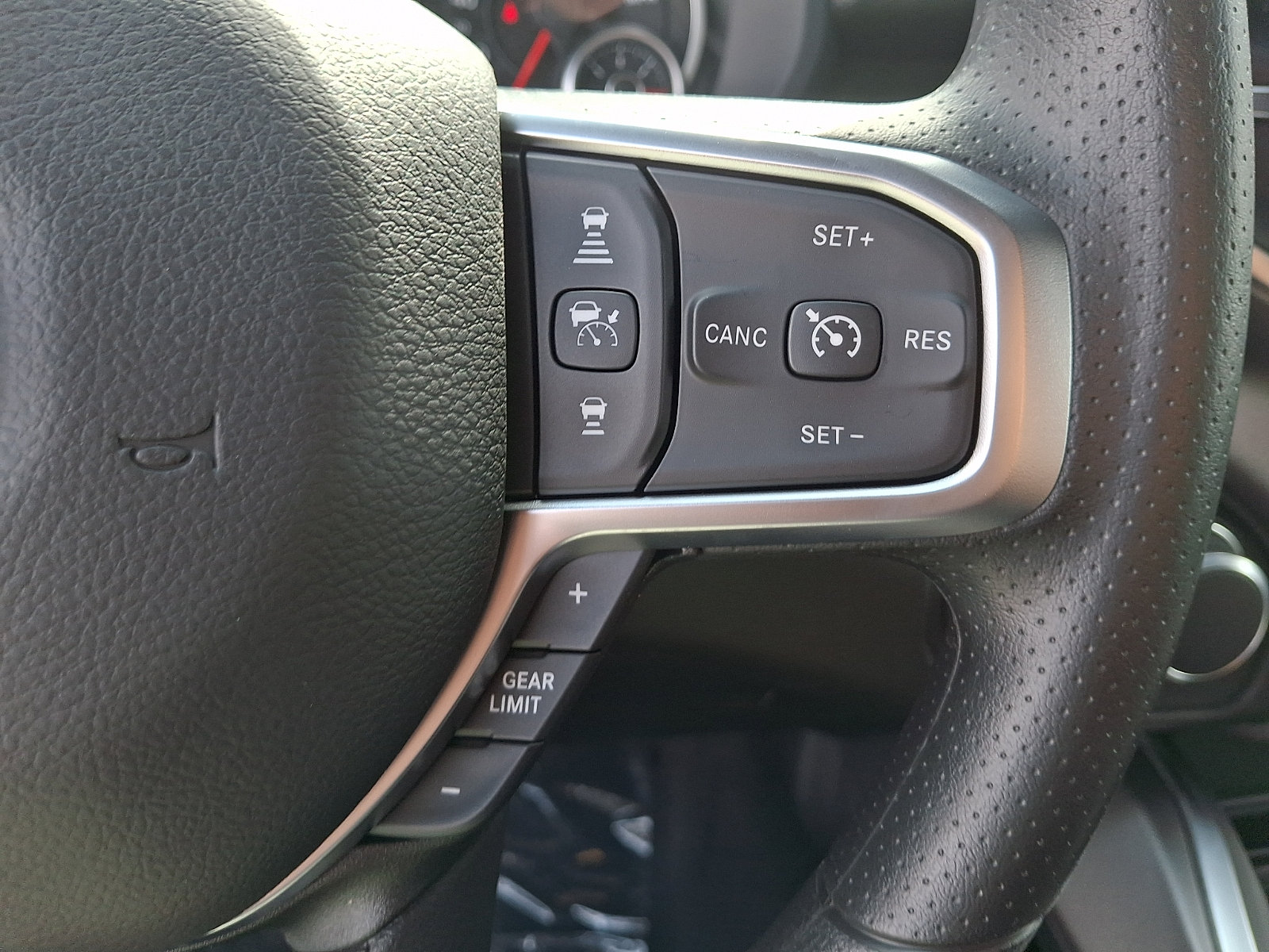 New 2026 RAM 1500 Express AWD/4WD image 16
