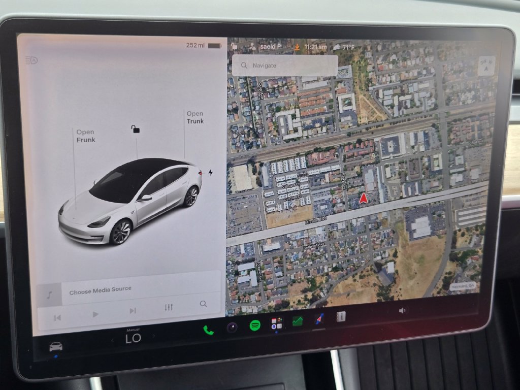 Used 2018 Tesla Model 3 Long Range RWD image 19