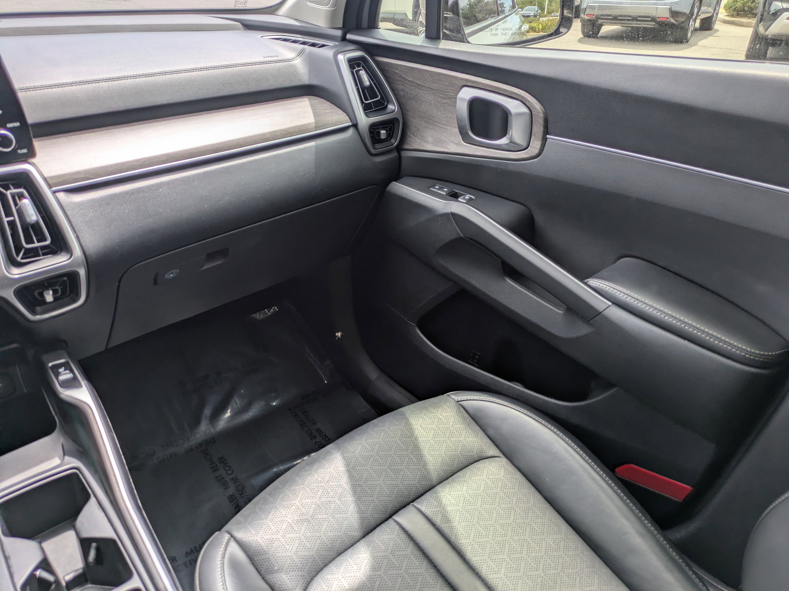Used 2022 Kia Sorento EX w/ Panoramic Sunroof Package FWD image 21