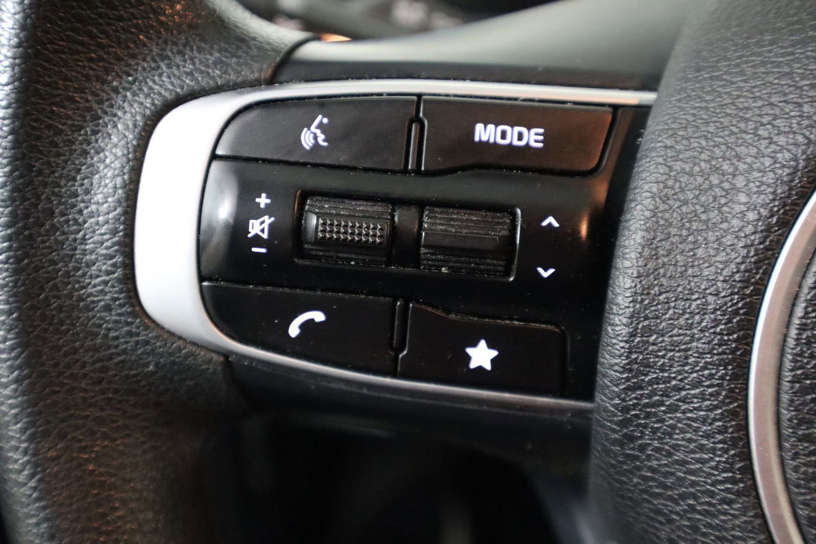 Used 2023 Kia Sportage LX image 45