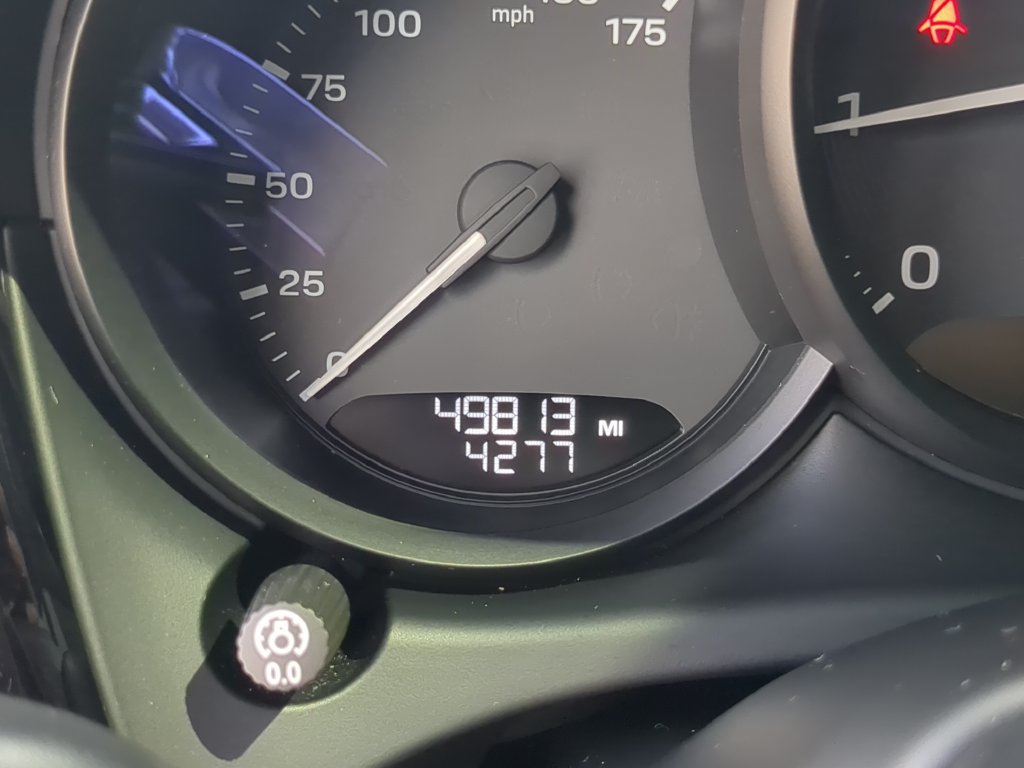Used 2022 Porsche Macan AWD/4WD image 33
