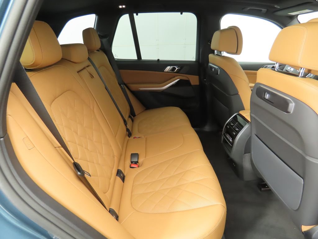 Used 2026 BMW X5 xDrive40i w/ Premium Package AWD/4WD image 25