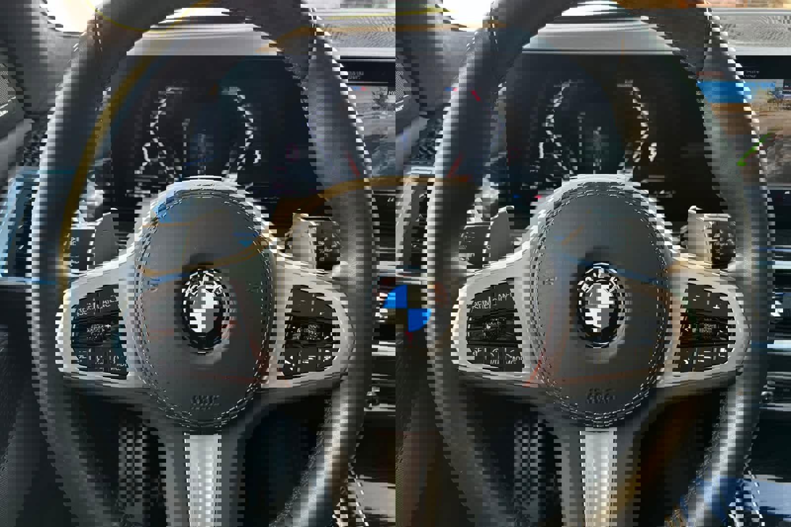 Used 2024 BMW X7 xDrive40i w/ M Sport Package image 26