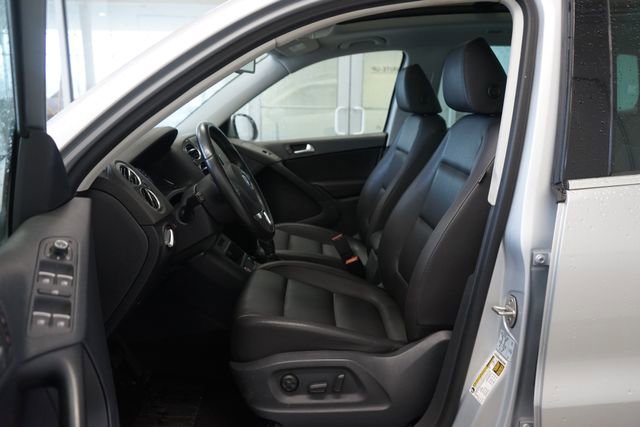 Used 2017 Volkswagen Tiguan Wolfsburg Edition image 21