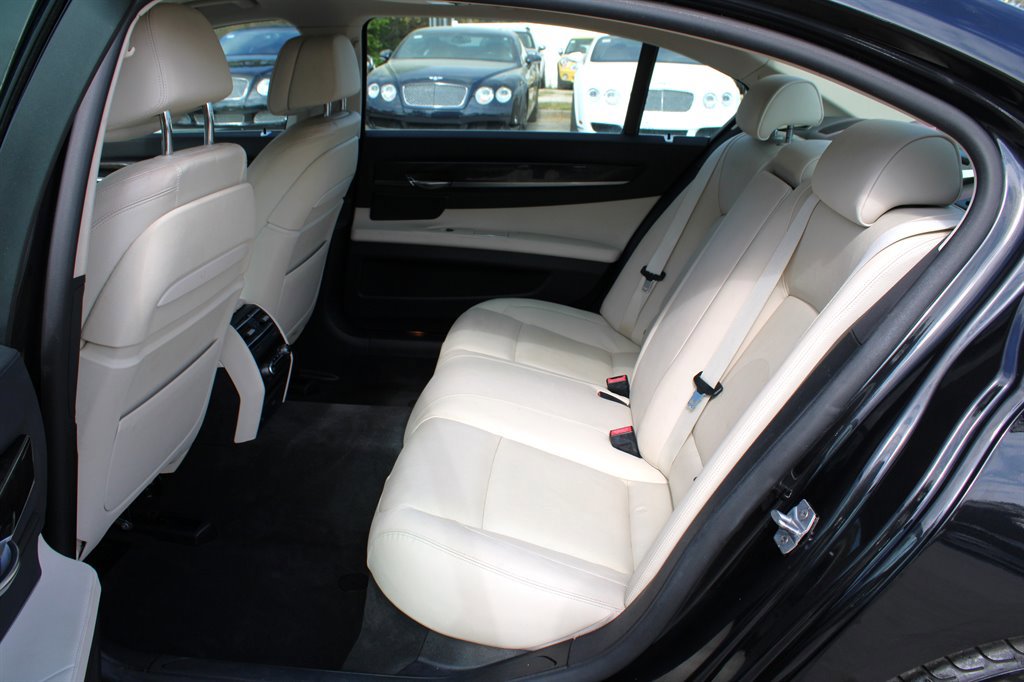 Used 2014 BMW 740Li image 19