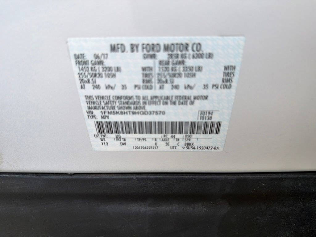 Used 2017 Ford Explorer Platinum image 24