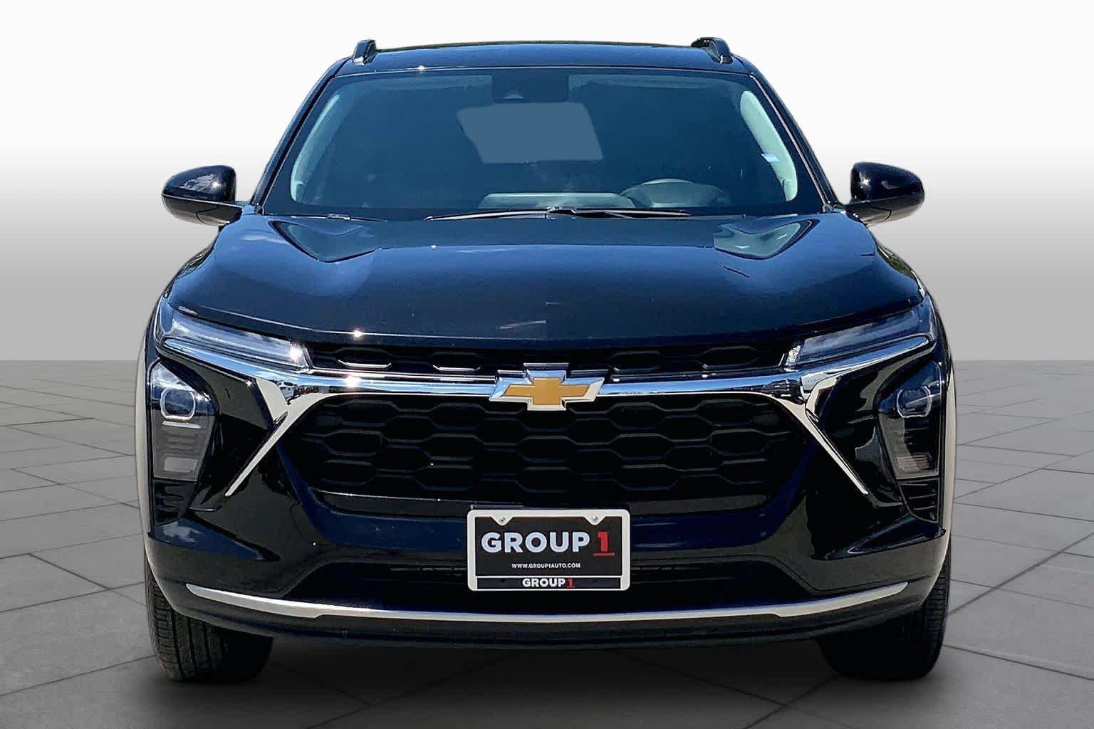 Used 2025 Chevrolet Trax LT FWD image 4