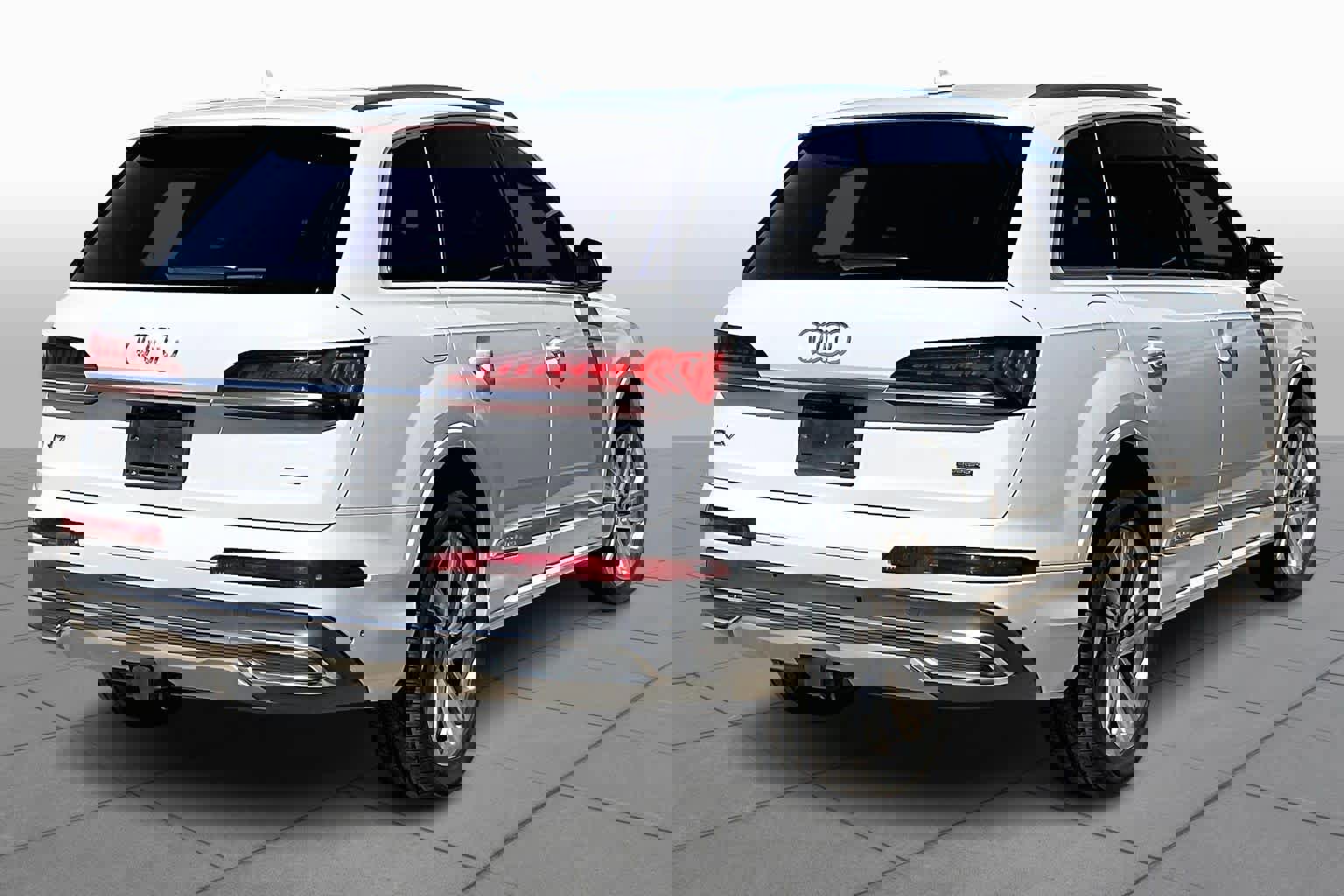 Used 2023 Audi Q7 Premium Plus w/ Premium Plus Package image 13