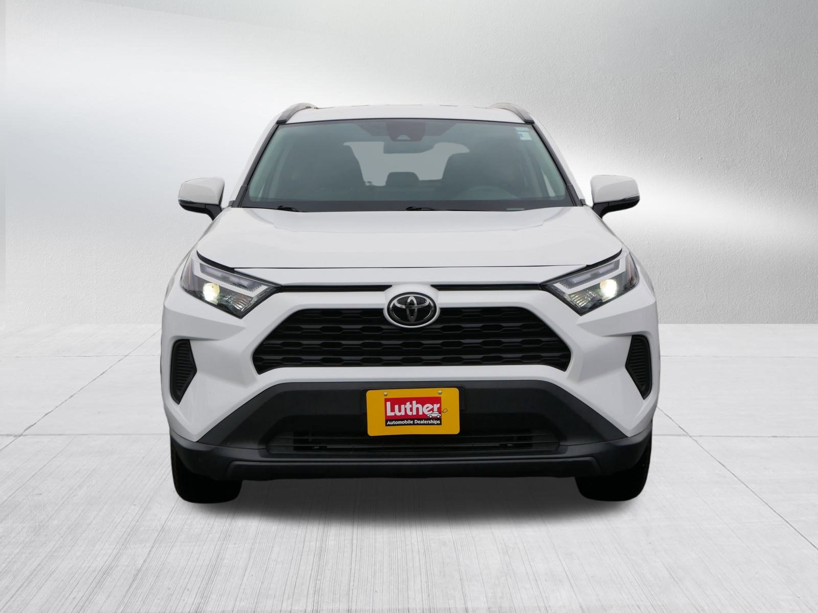 Used 2024 Toyota RAV4 XLE AWD/4WD image 2