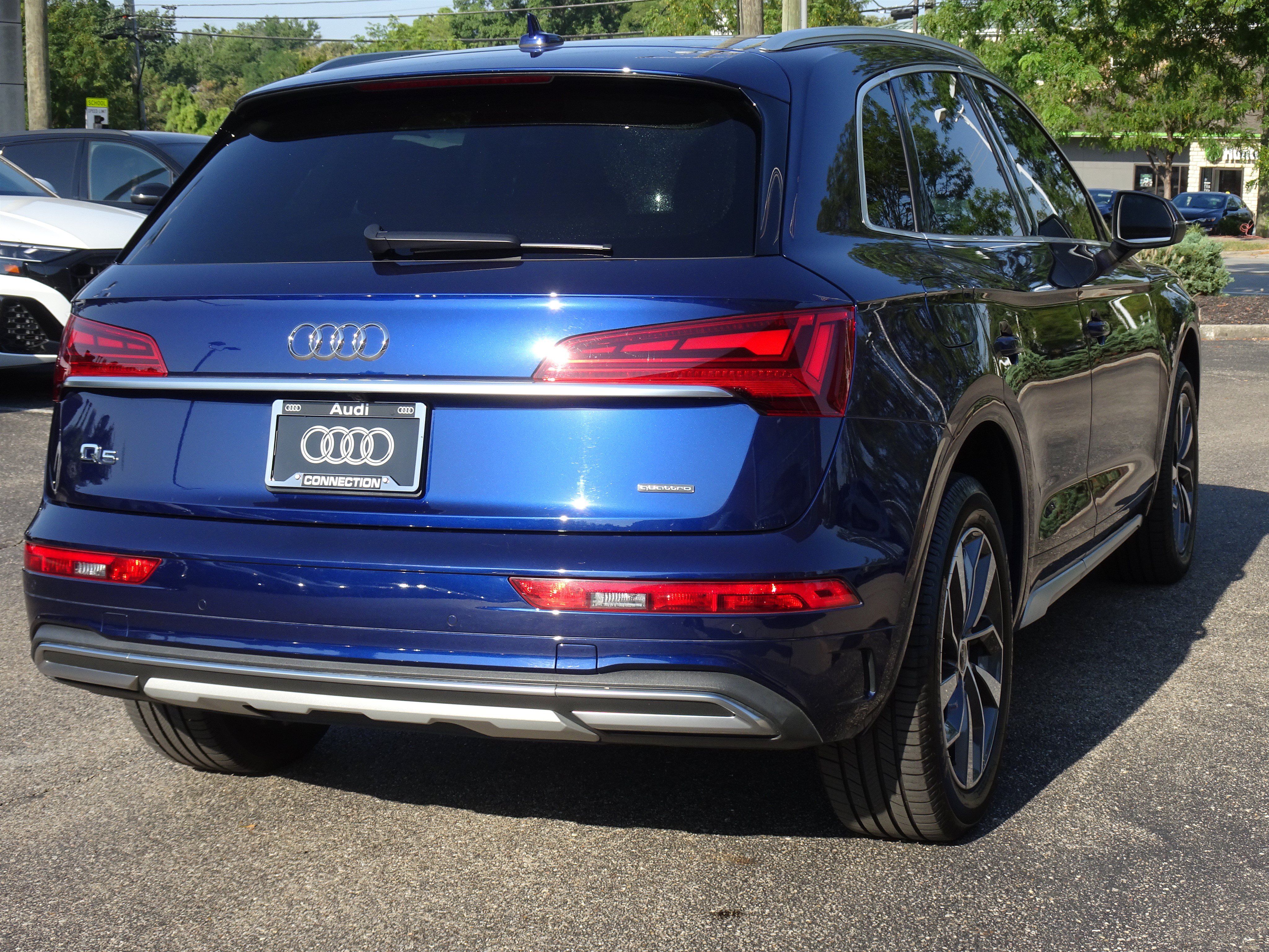 Used 2021 Audi Q5 2.0T Premium Plus w/ Premium Plus Package AWD/4WD image 5