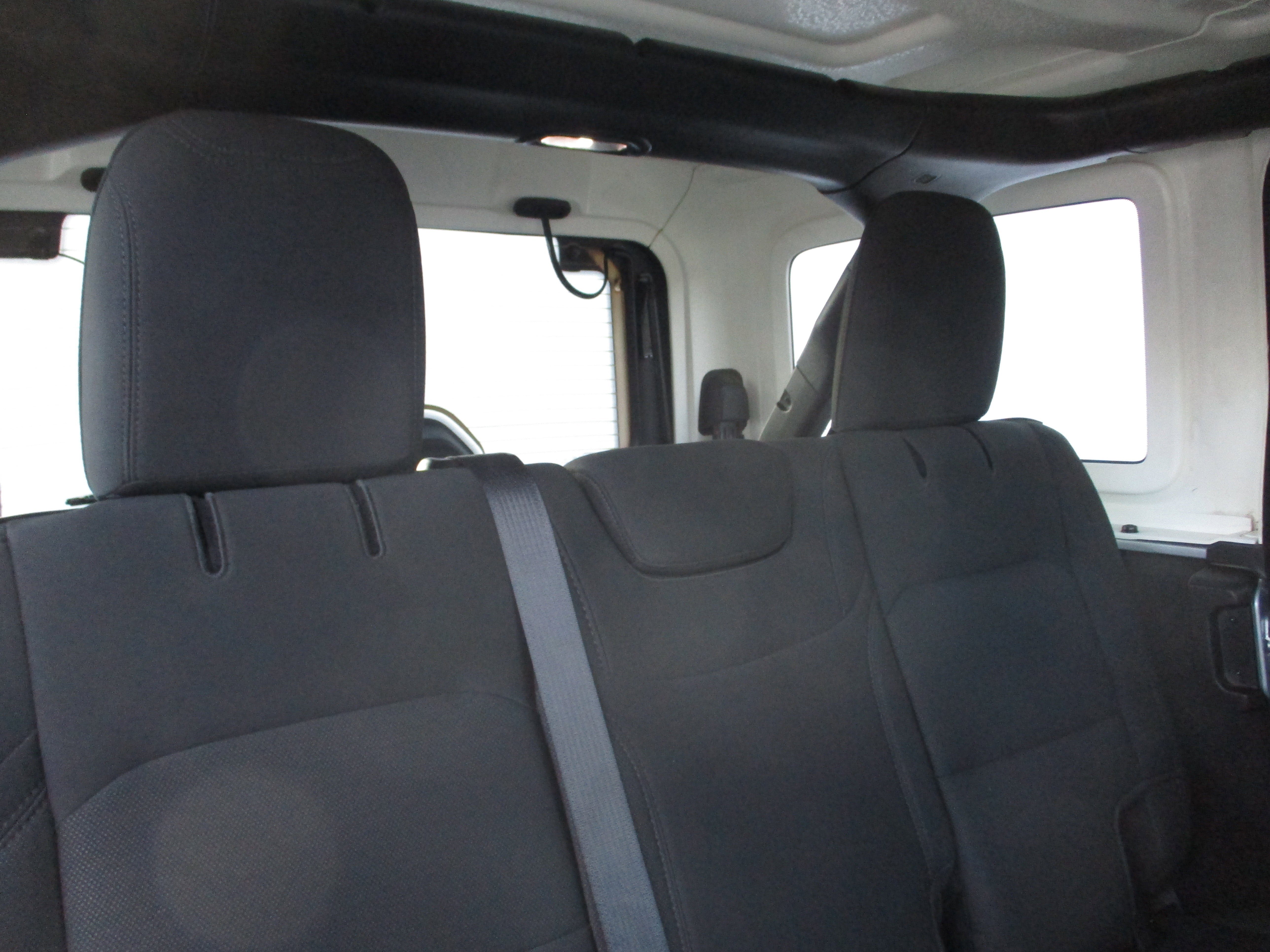 Used 2023 Jeep Wrangler Sahara AWD/4WD image 25
