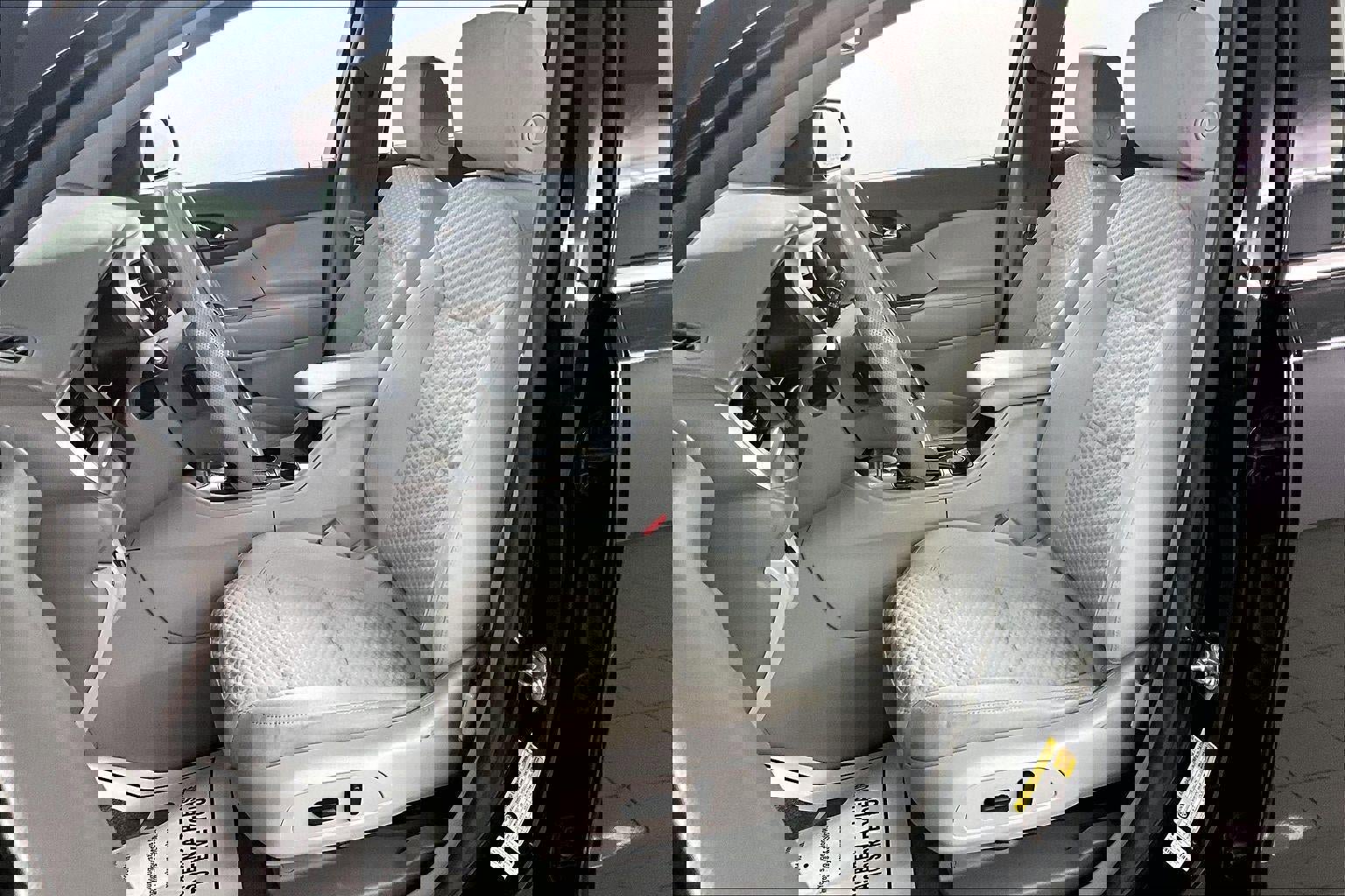 Used 2017 GMC Acadia SLE image 21