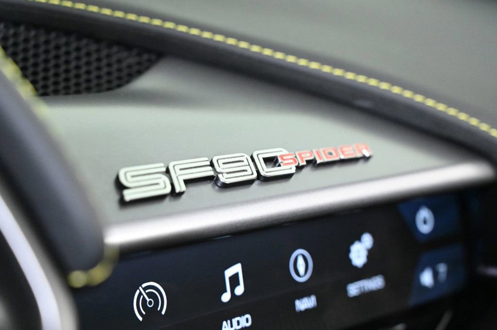 Used 2024 Ferrari SF90 Spider image 22