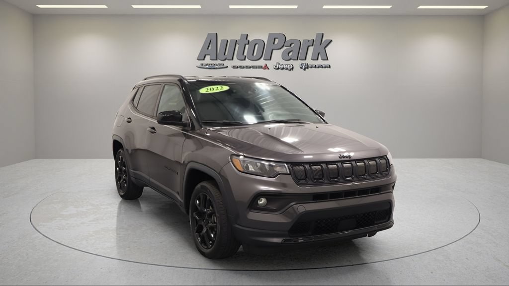 Certified 2022 Jeep Compass Latitude AWD/4WD image 2