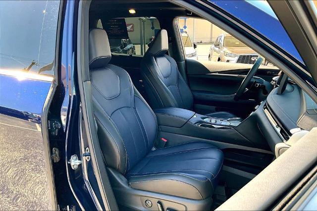 Certified 2026 INFINITI QX60 Sport AWD/4WD image 12