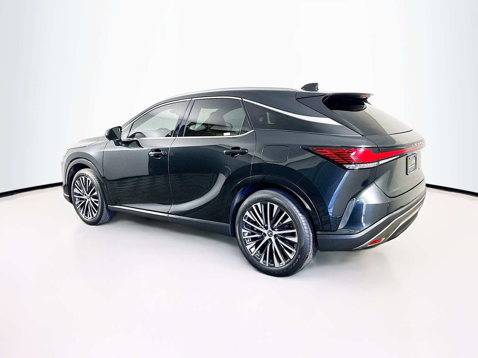 Used 2023 Lexus RX 350 Premium Plus w/ Cold Area Package FWD image 5