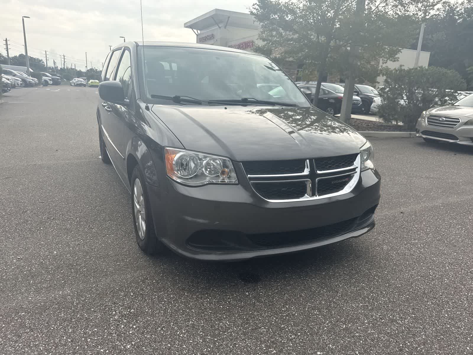 Used 2017 Dodge Grand Caravan SE w/ Power Window Group FWD image 8