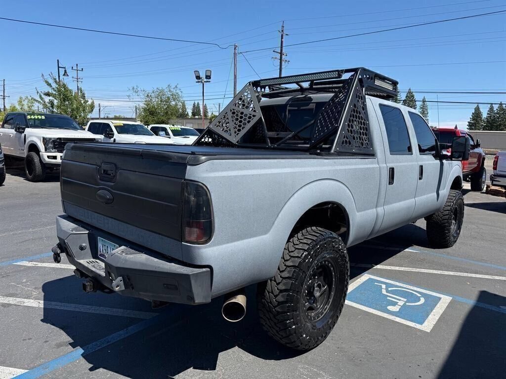 Used 2016 Ford F250 Platinum w/ FX4 Off-Road Package AWD/4WD image 5