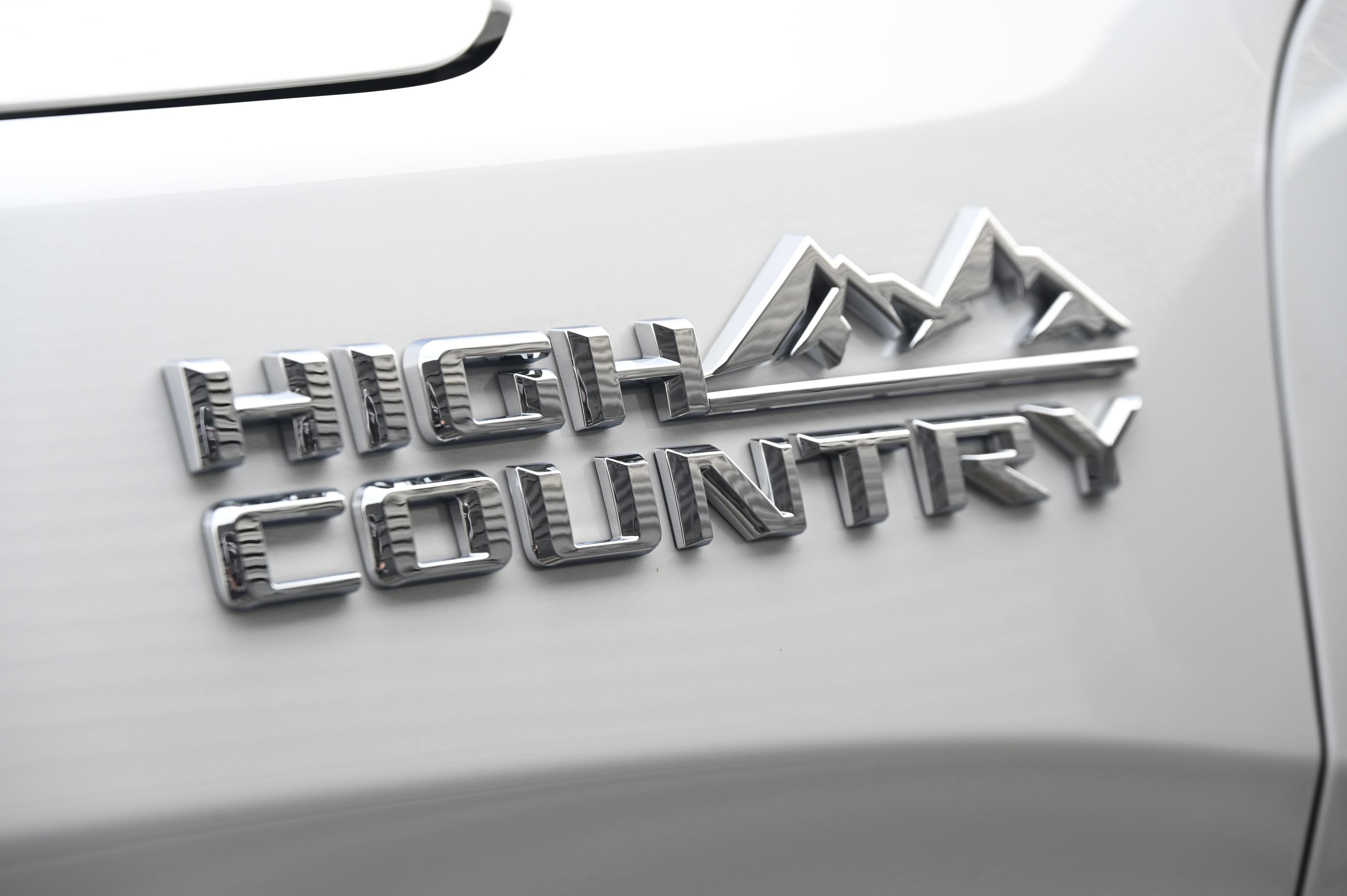Used 2023 Chevrolet Silverado 1500 High Country w/ Technology Package image 11