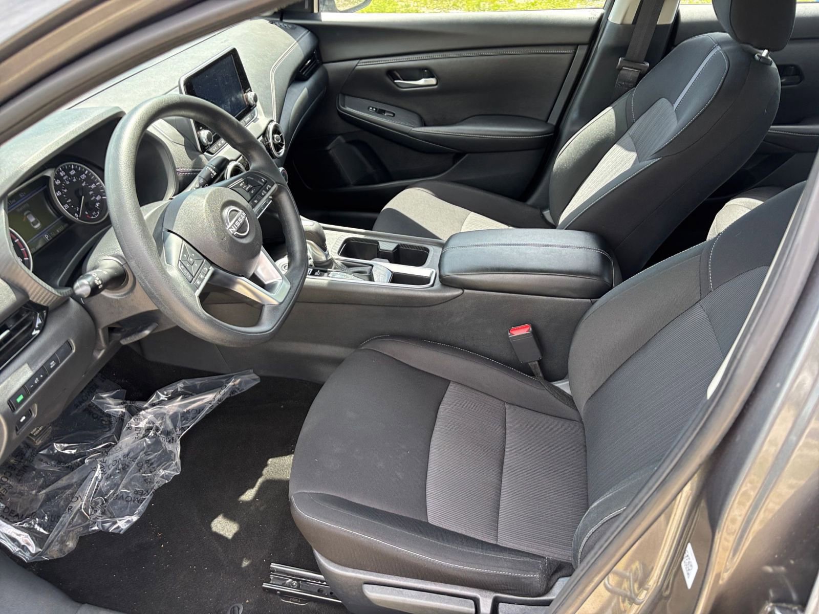 Used 2025 Nissan Sentra SV image 27