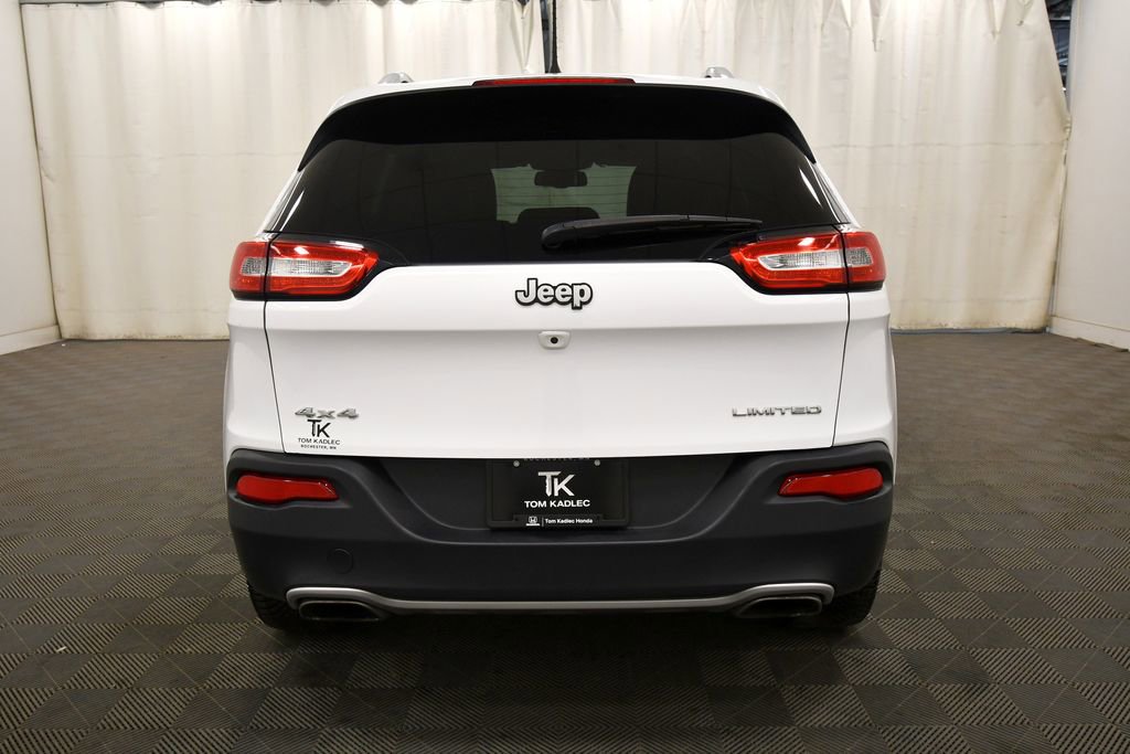 Used 2017 Jeep Cherokee Limited image 6