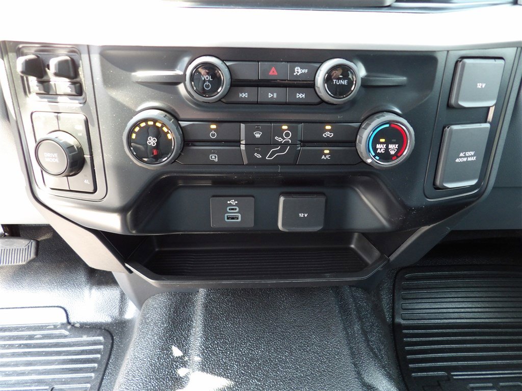 New 2025 Ford F350 XLT w/ FX4 Off-Road Package image 24