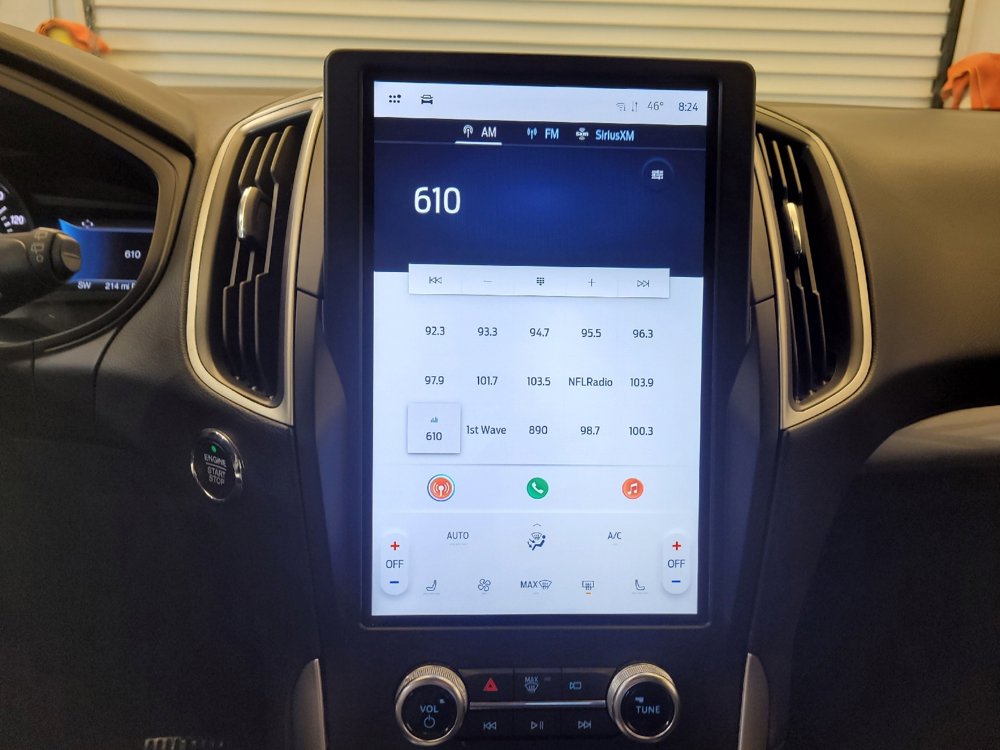 Used 2023 Ford Edge SEL image 25