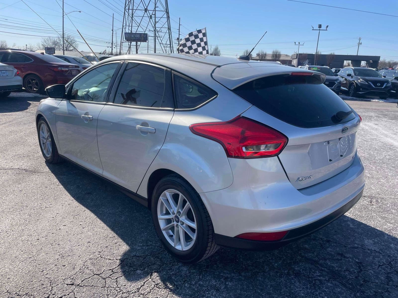 Used 2018 Ford Focus SE image 3
