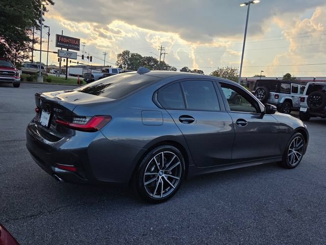 Used 2022 BMW 330i Sedan w/ Driving Assistance Package RWD image 9