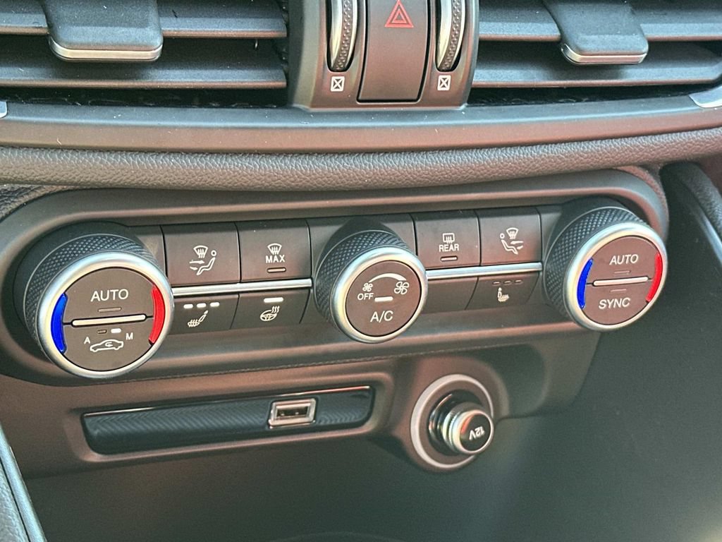 New 2026 Alfa Romeo Giulia AWD image 27
