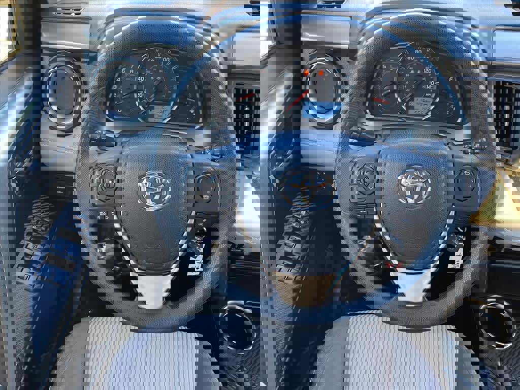 Used 2014 Toyota RAV4 XLE image 8